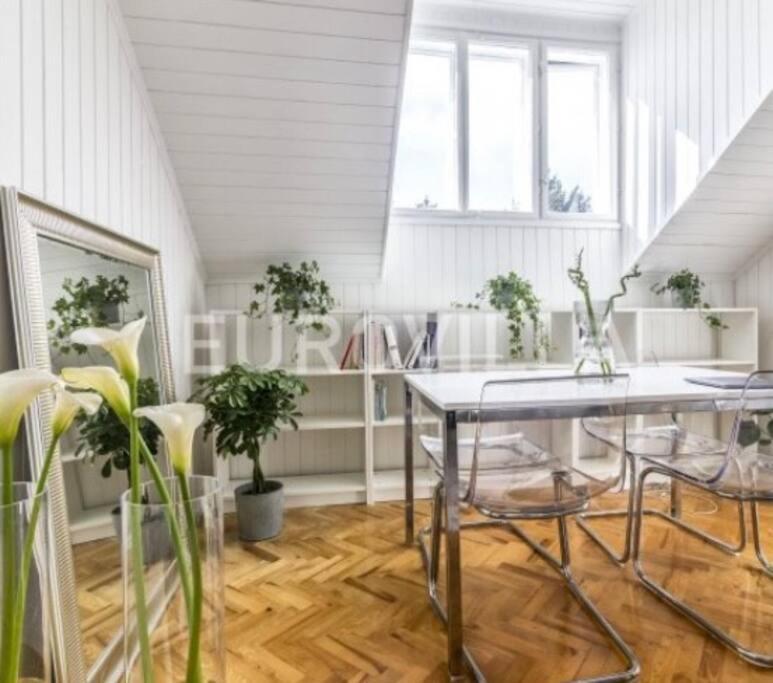 Big, Bright In The Center Of Apartment